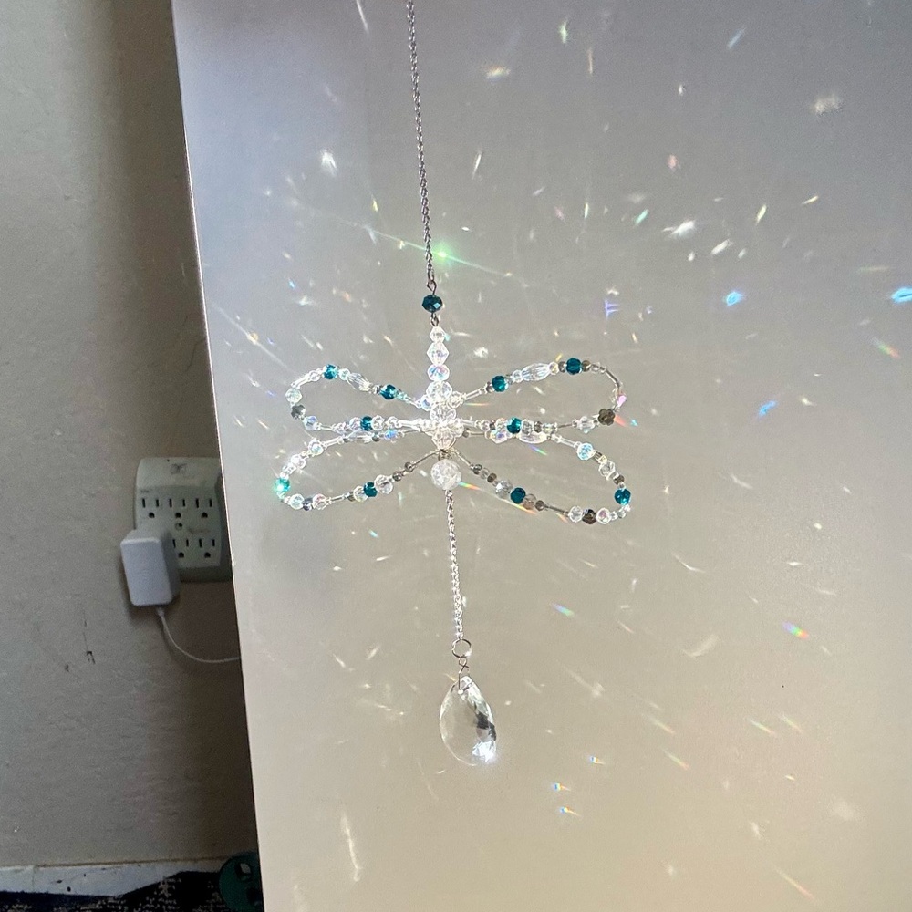 Handmade Dragonfly Suncatcher. - Picture 9 of 13
